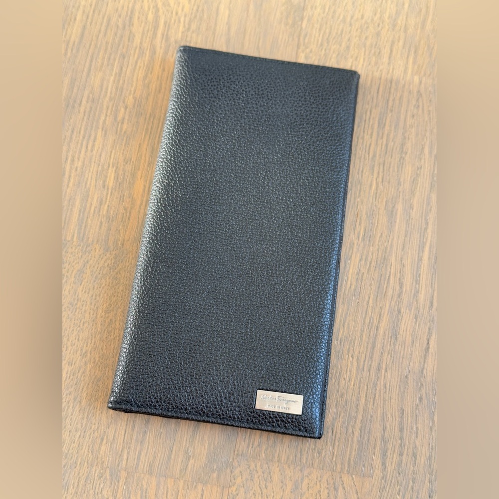 Salvatore Ferragamo Bifold Long Wallet In Black Leather Made in Italy Travel